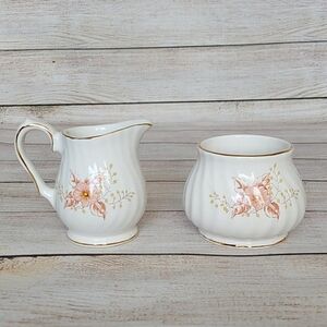 Vintage Sadler Creamer and‎ Open Sugar.